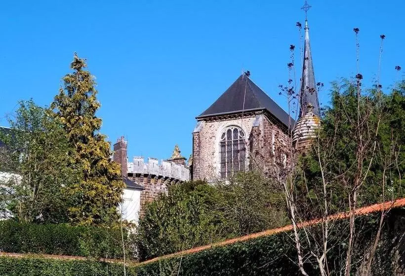 Aamiaismajoitus (B&B) La Maison D Hôtes De Toucy