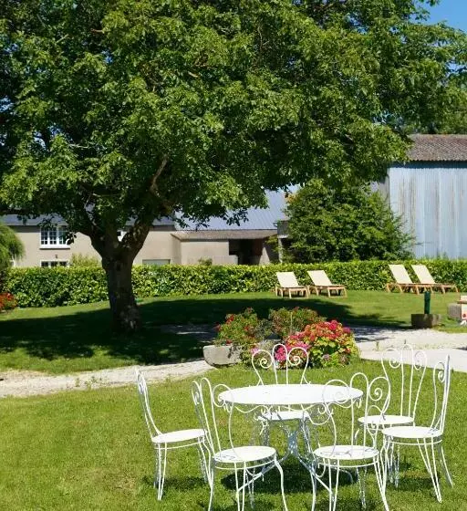 ベッドアンドブレックファースト Le Clos Des Courtines  Les 4 Vents