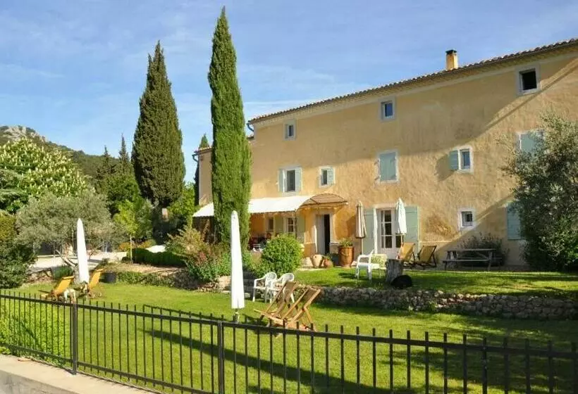 ベッドアンドブレックファースト Le Mas De La Lause