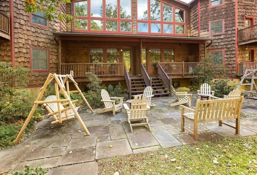 Emerson Resort & Spa