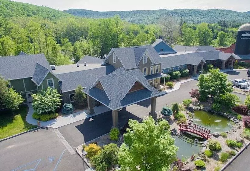 Emerson Resort & Spa