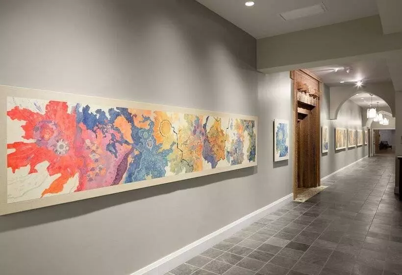 Emerson Resort & Spa