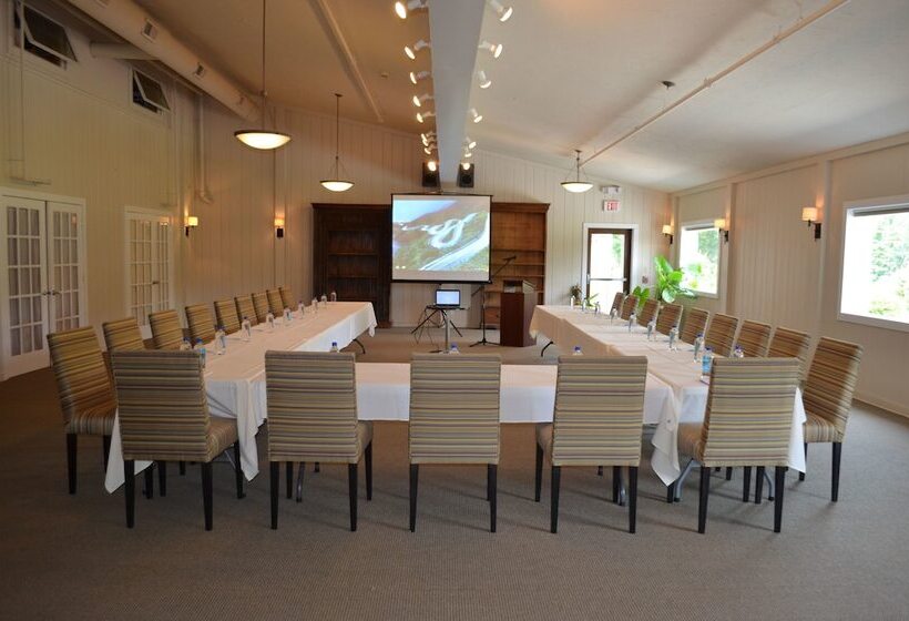 Emerson Resort & Spa