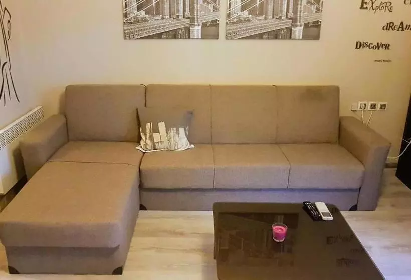 Ts George S Apartments By The Airport