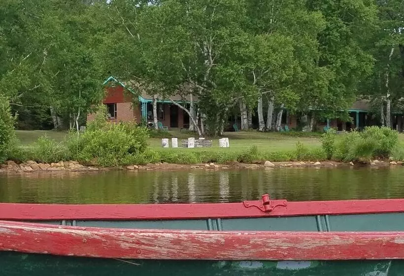 Historic Birch Lodge And Motel
