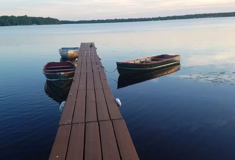 Historic Birch Lodge And Motel