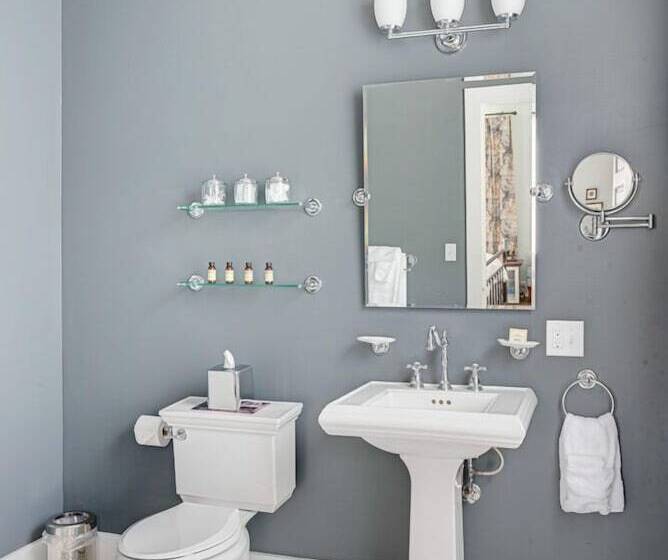 Historic Birch Lodge And Motel