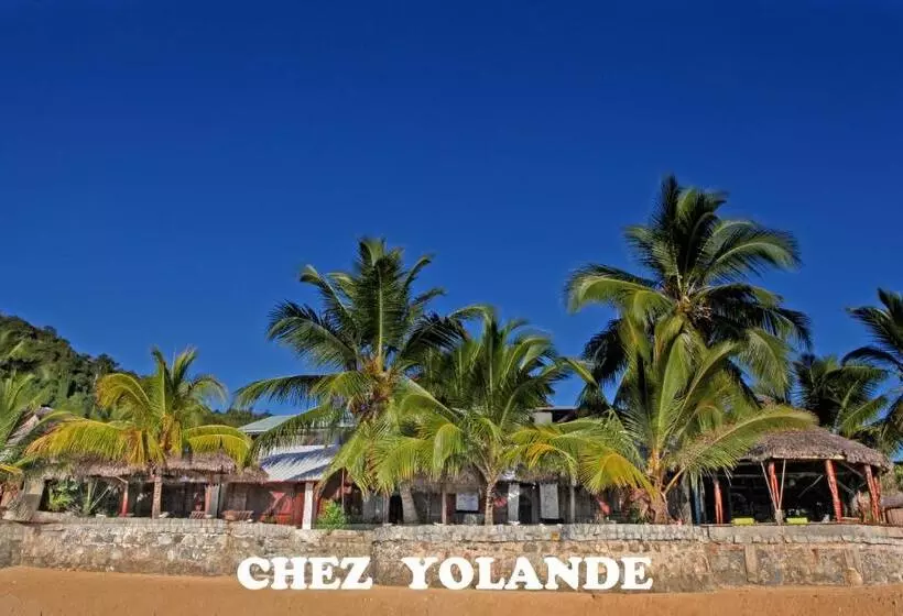 هتل Chez Yolande