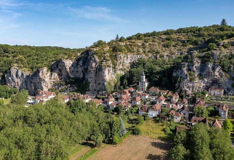 호텔 Logis Hôtels   Hôtel Restaurant Domaine Les Falaises