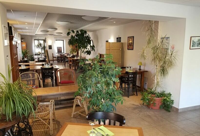 Отель Hôtel Du Vercors