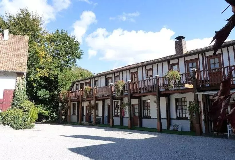 Hotelli Le Domaine D Herambault