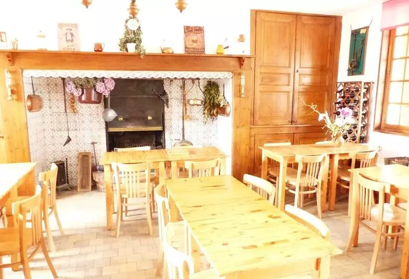 Hotelli Le Domaine D Herambault