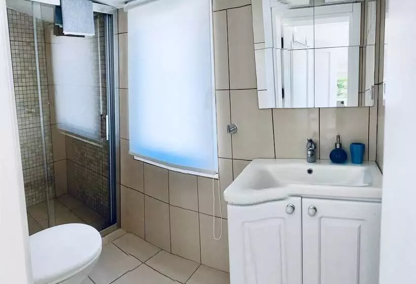 Hotelli Villa White Apart