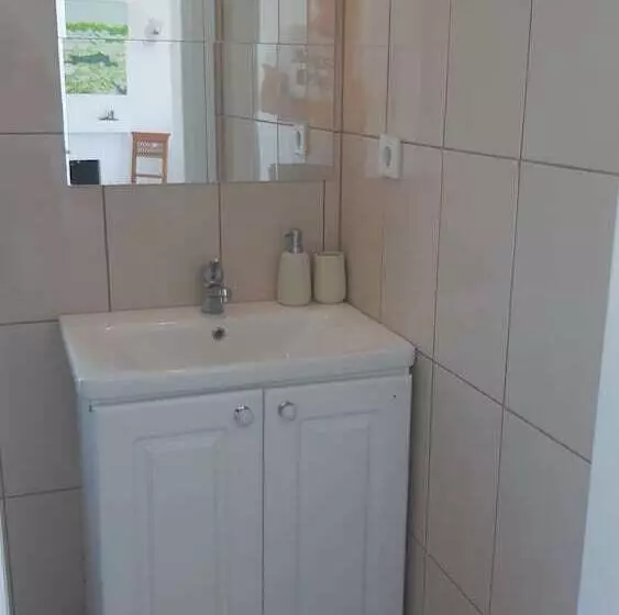 Hotelli Villa White Apart