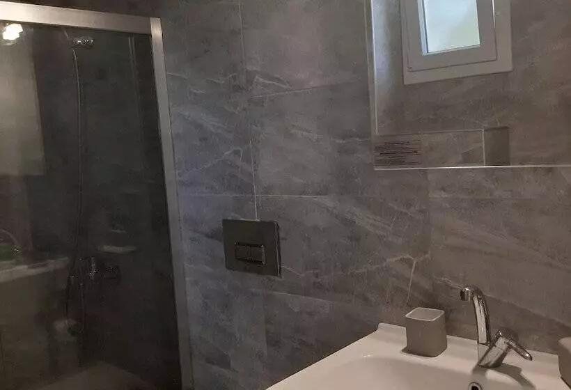 Hotelli Villa White Apart