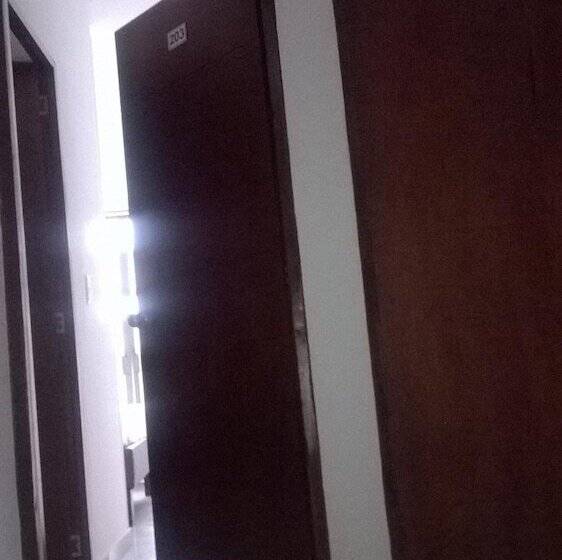 فندق Zafiro Real