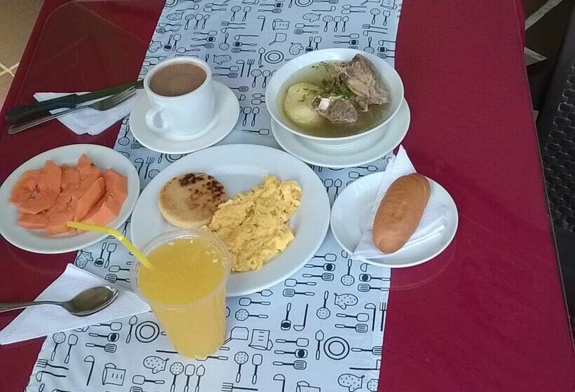 فندق Zafiro Real