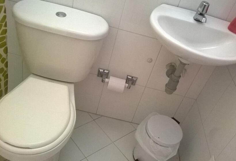 فندق Zafiro Real