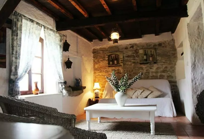 Majatalo Domaine De Palats