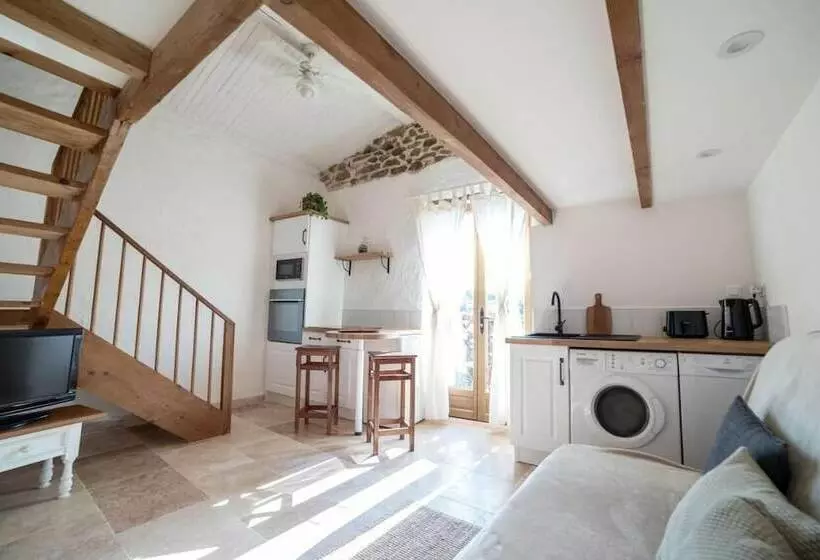 Majatalo Domaine De Palats