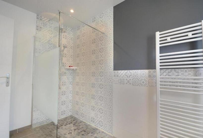 Пансион Gite L  Echo Des 2 Baies