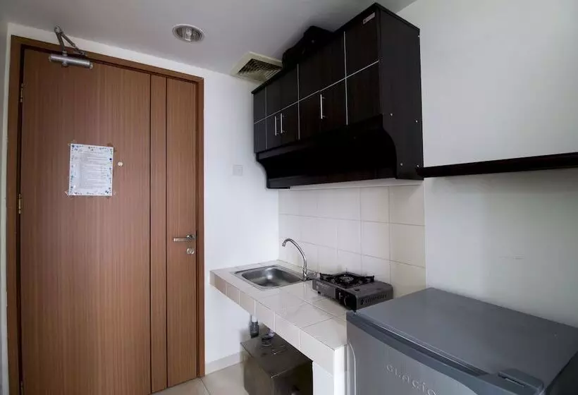 Reddoorz Apartment @ Margonda Residence 3