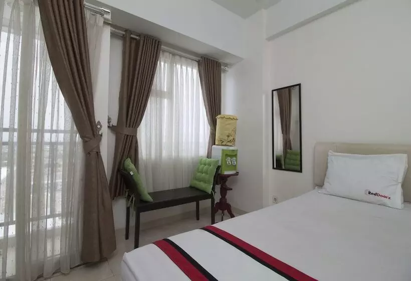 Reddoorz Apartment @ Margonda Residence 3