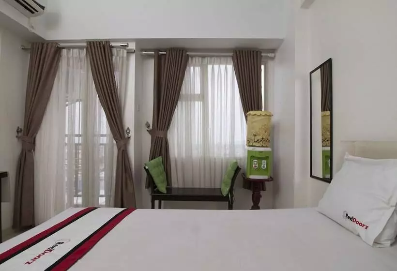 Reddoorz Apartment @ Margonda Residence 3