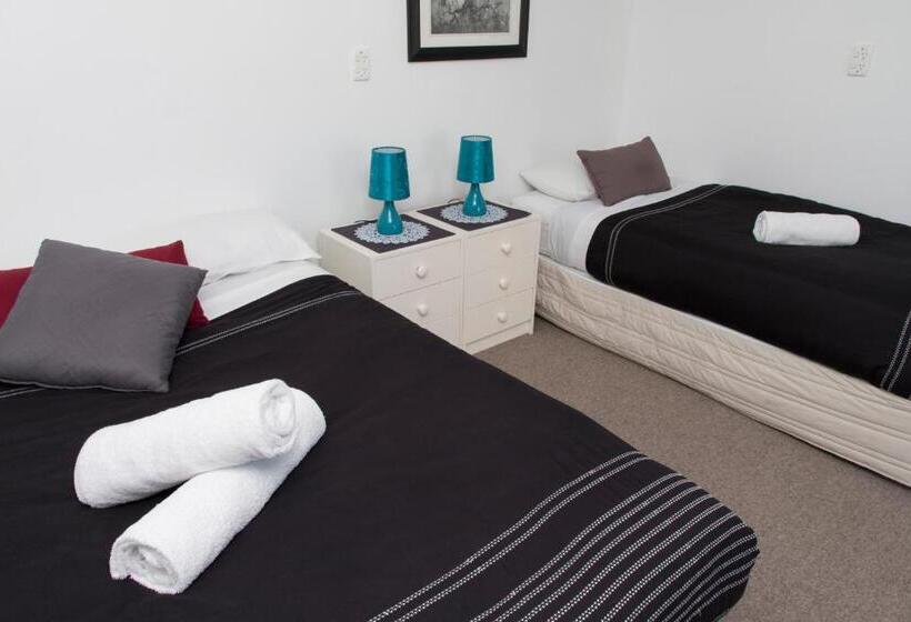 ユースホステル Moana Lodge