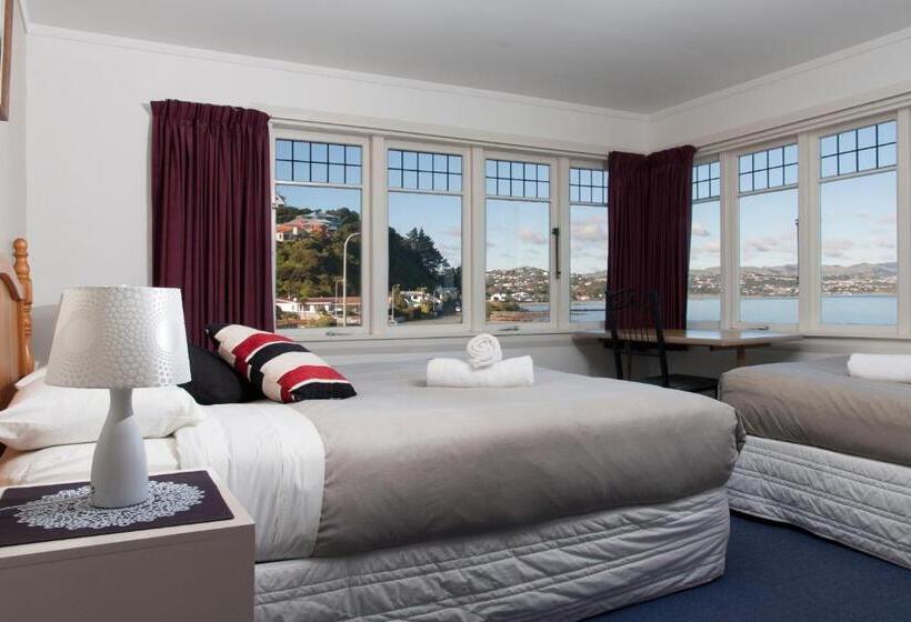 ユースホステル Moana Lodge