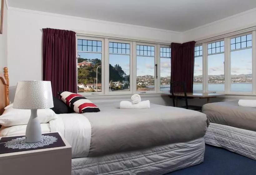 Retkeilymaja Moana Lodge