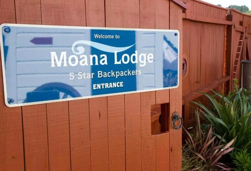 Retkeilymaja Moana Lodge