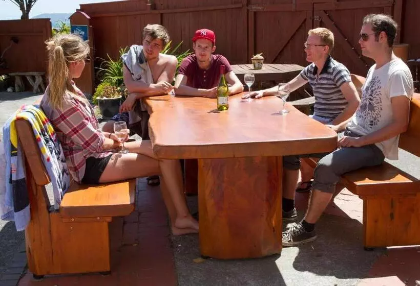 Retkeilymaja Moana Lodge