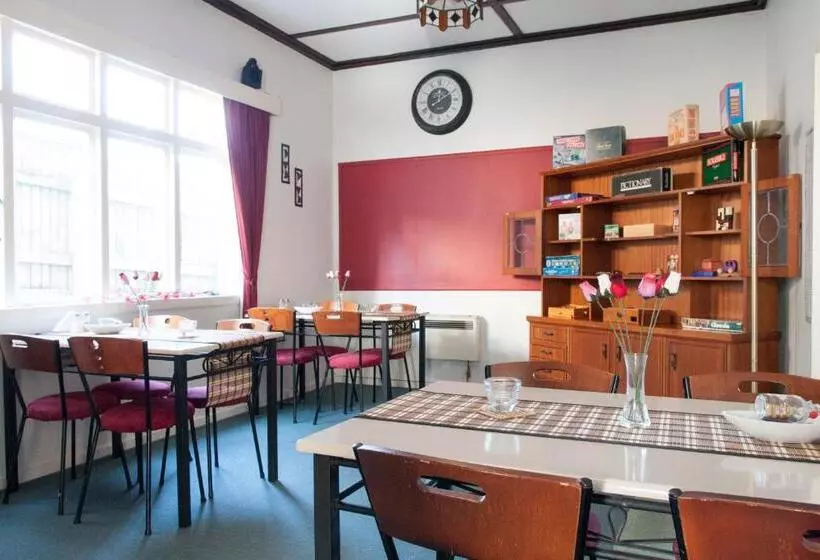 Retkeilymaja Moana Lodge