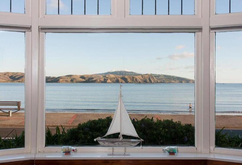 ユースホステル Moana Lodge