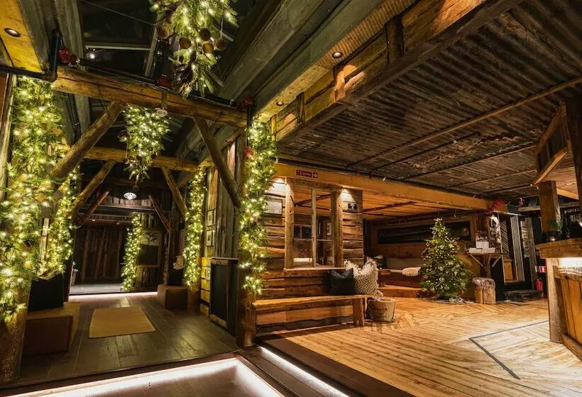 Hotelli Basecamp Spitsbergen