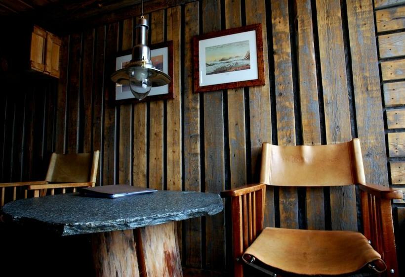 Hotel Basecamp Spitsbergen