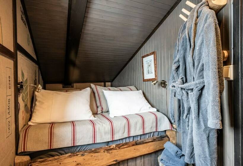 Hotel Basecamp Spitsbergen