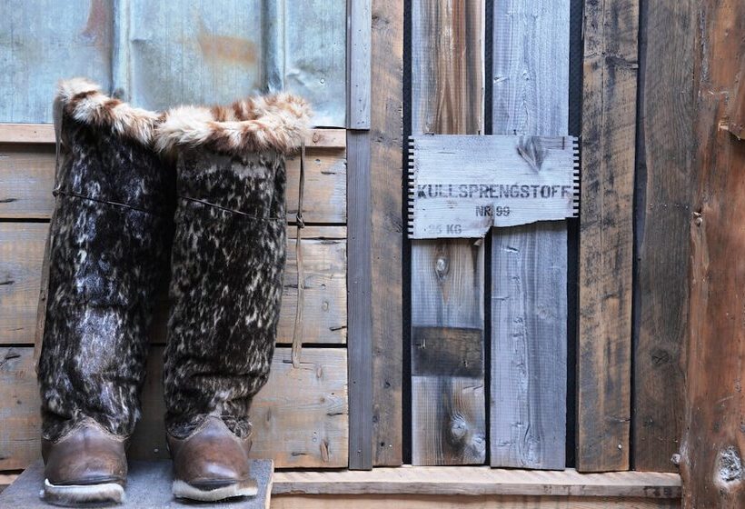 Hotel Basecamp Spitsbergen