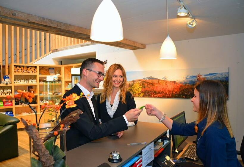 Hüttenhotel Husky Lodge