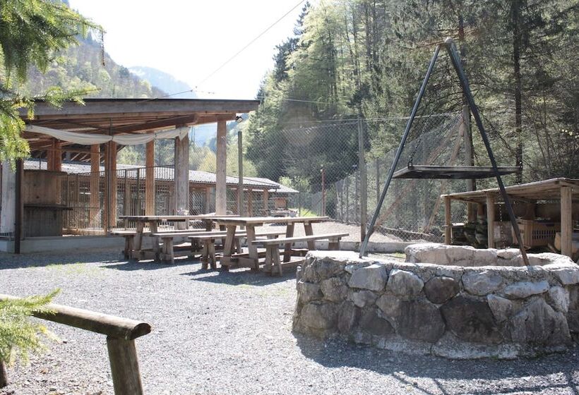 Hüttenhotel Husky Lodge