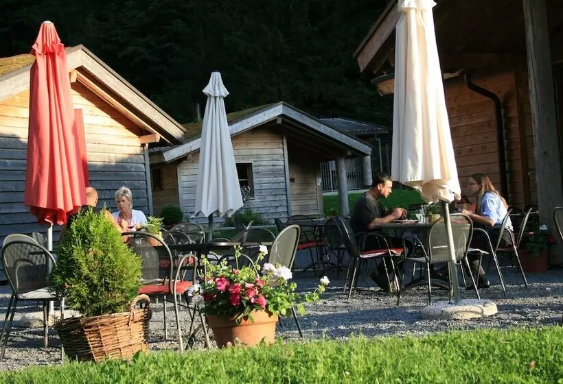 Hüttenhotel Husky Lodge