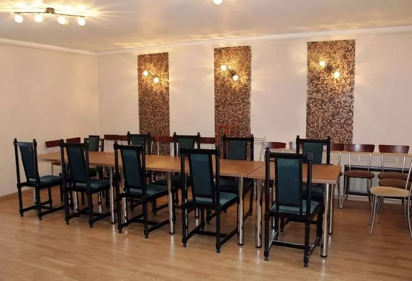 ホテル Maxrooms Volga Hollywood