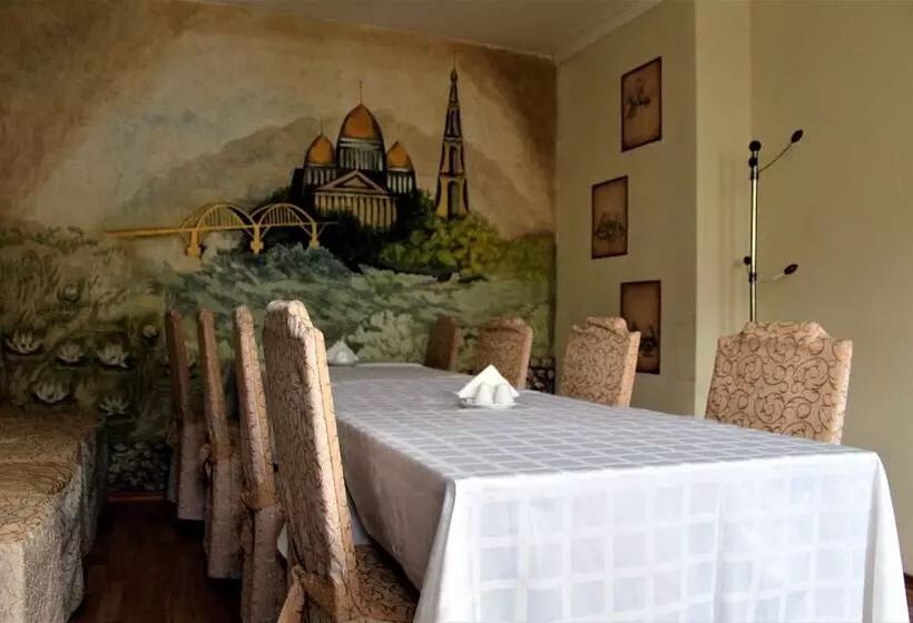 ホテル Maxrooms Volga Hollywood