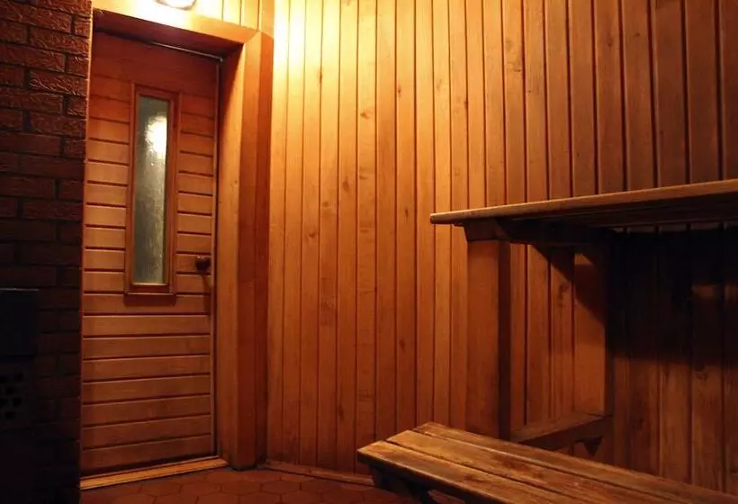 ホテル Maxrooms Volga Hollywood