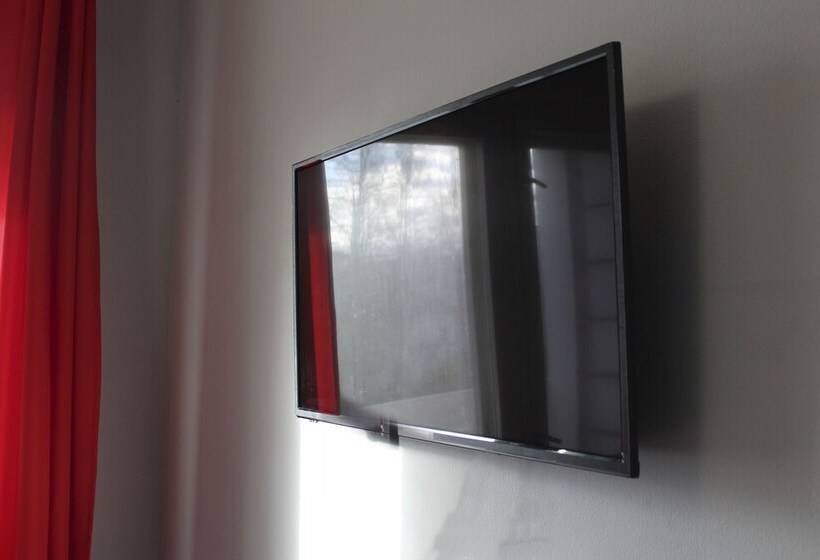 فندق Maxrooms Volga Hollywood