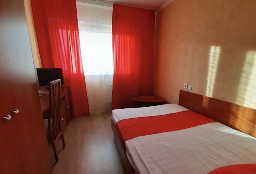 فندق Maxrooms Volga Hollywood