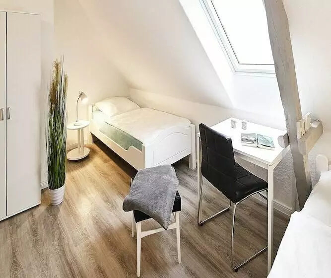 پانسیون Monteurzimmer Flensburg