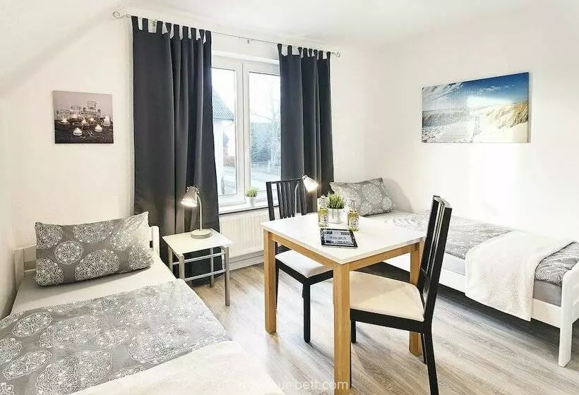پانسیون Monteurzimmer Flensburg