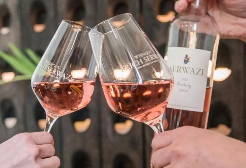 Majatalo Weingut Erich Serwazi